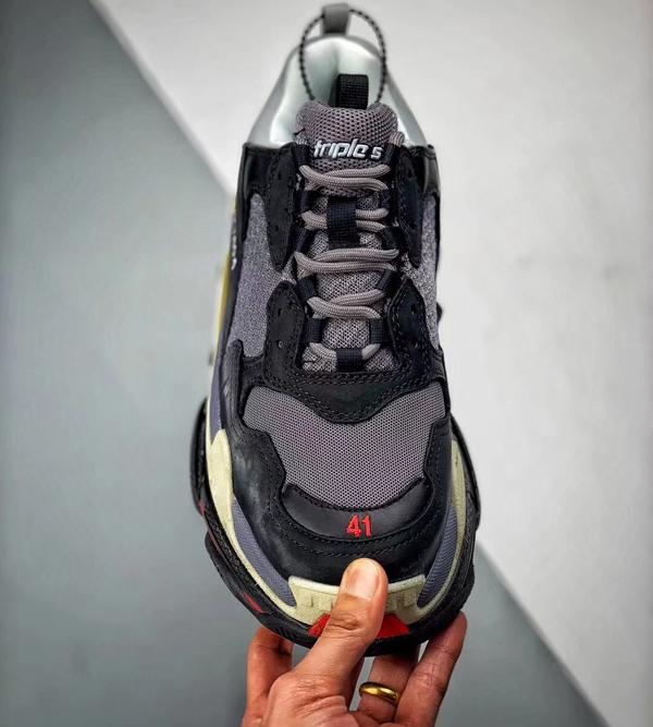 Balenciaga Triple S スニーカー コピー 